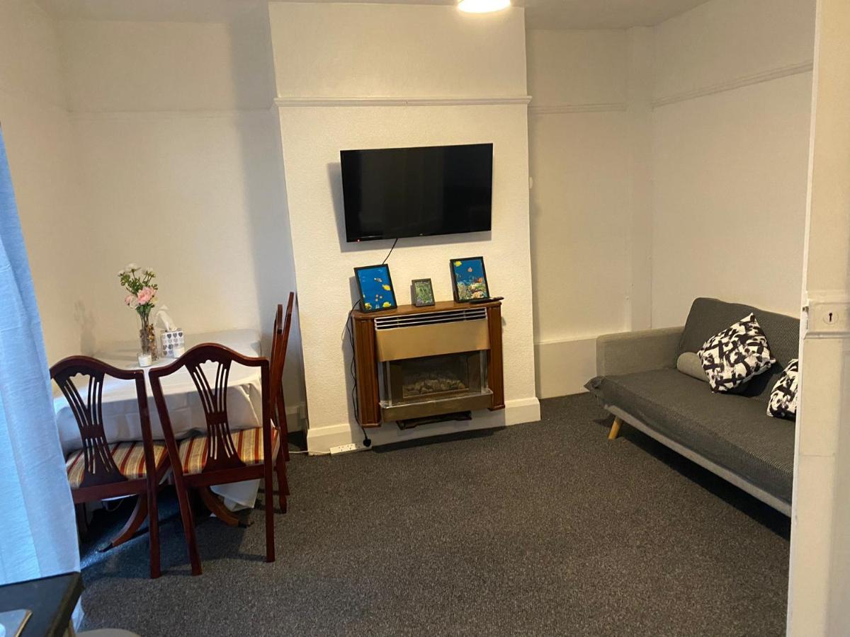 Room 2 Peaceful Stay Near Derby City Centre מראה חיצוני תמונה